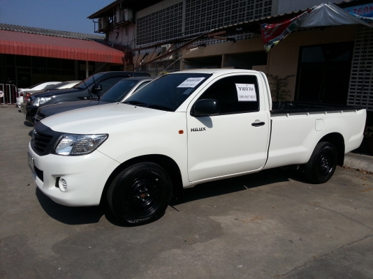 ขายดาวน์รถกระบะ  สีขาว ยี่ห้อ TOYOTA