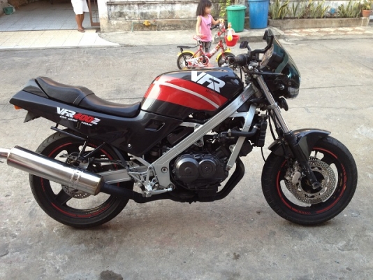 ขาย/แลก VFR 400CC สภาพจบ พร้อมใช้งาน ลองแวะมาดูก่อนครับ