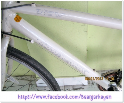 จักรยาน ทัวร์ริ่ง  เฟรม อลูมิเนียม  วงล้อ 700c 21 Speeds ( 7 x3 )  size 17"