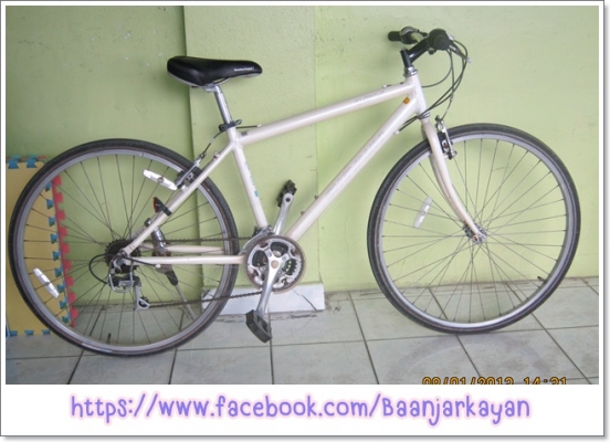 จักรยาน ทัวร์ริ่ง  เฟรม อลูมิเนียม  วงล้อ 700c 21 Speeds ( 7 x3 )  size 17"