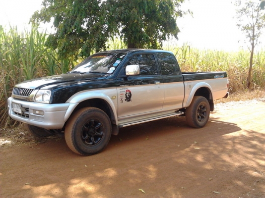 MITSUBISHI STRADA MEGA CAB 2.8 TURBO MT 4WD ปี 2000 รถบ้านเดิมๆพร้อมใช้งาน รถไม่เคยมีอุบัติเหตุหนัก รุ่นท็อปสุด เครื่องดีควันไม่ขาว ภายในเก๋งสะอาด CD พวงมาลัยเพาเวอร์ สีสันทูโทนเดิมๆ ระบบขับเคลื่อนสี่ล้อพร้อมใช้งานได้เลย ช่วงล่างหนึบยางสภาพดี เอกสารทะเบีย MITSUBISHI STRADA MEGA CAB 2.8 TURBO MT 4WD ปี 2000 รถบ้านเดิมๆพร้อมใช้งาน รถไม่เคยมีอุบัติเหตุหนัก รุ่นท็อปสุด เครื่องดีควันไม่ขาว ภายในเก๋งสะอาด CD พวงมาลัยเพาเวอร์ สีสันทูโทนเดิมๆ ระบบขับเคลื่อนสี่ล้อพร้อมใช้งานได้เลย ช่วงล่างหนึบยางสภาพดี เอกสารทะเบีย