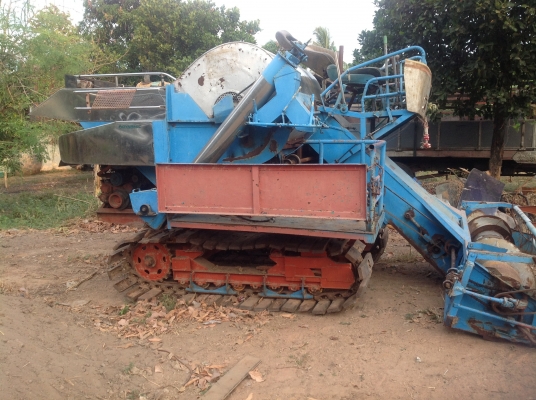 ขาย ด่วนถูกๆรถเกี่ยวข้าว วิชาญการช่าง พร้อมใช้งาน เจ้าของขายเอง135.000 พร้อมส่ง ขายไป. จังหวัด สุพรรณบุรี แล้วครับ