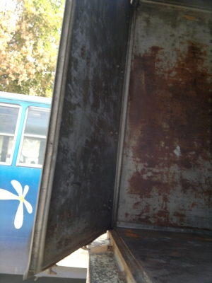 ขายรถ 6 ล้อ ตู้ แห้ง 3 ปาน HINO F17 เครื่อง EH700 สภาพ พร้อมใช้