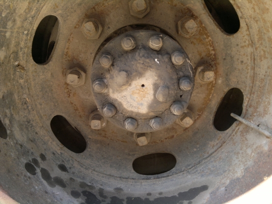 ขายรถ 6 ล้อ ตู้ แห้ง 3 ปาน HINO F17 เครื่อง EH700 สภาพ พร้อมใช้