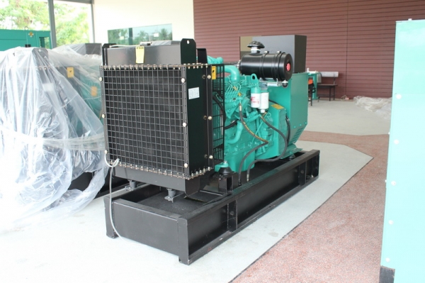 เครื่องกำเนิดไฟฟ้า ขนาด 110 kVA. (88kw.) Open-set