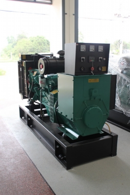 เครื่องกำเนิดไฟฟ้า ขนาด 110 kVA. (88kw.) Open-set