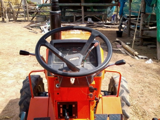 ขายแทรกเตอร์คูโบต้า L1- 24 แรง 2 เพลา ผาล5 พร้อมใช้งานครับ ขายแทรกเตอร์คูโบต้า L1- 24 แรง 2 เพลา ผาล5 พร้อมใช้งานครับ