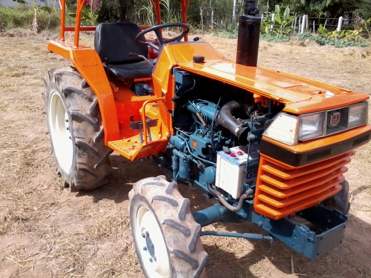 ขายแทรกเตอร์คูโบต้า L1- 24 แรง 2 เพลา ผาล5 พร้อมใช้งานครับ ขายแทรกเตอร์คูโบต้า L1- 24 แรง 2 เพลา ผาล5 พร้อมใช้งานครับ