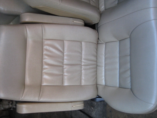 เบาะรถตู้ commuter ขากว้างแท้ สภาพสวยมาก 90เปอร์เซ็น ท้ง9ตัว เบาะรถตู้ commuter ขากว้างแท้ สภาพสวยมาก 90เปอร์เซ็น ท้ง9ตัว