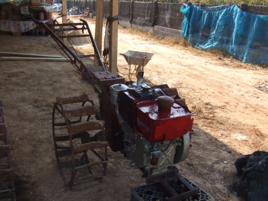 ขายยันม่า 8.5 hp ถูกๆเลย แบ่งกันไปใช้ครับ ขายยันม่า 8.5 hp ถูกๆเลย แบ่งกันไปใช้ครับ