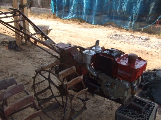 ขายยันม่า 8.5 hp ถูกๆเลย แบ่งกันไปใช้ครับ ขายยันม่า 8.5 hp ถูกๆเลย แบ่งกันไปใช้ครับ