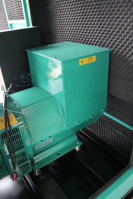 เครื่องกำเนิดไฟฟ้า ขนาด 220 kVA. (176kw.) Soundproof set