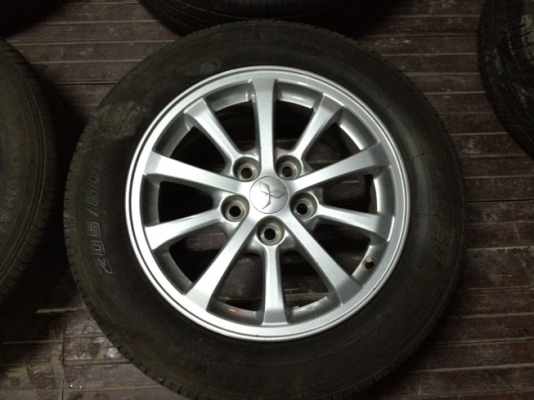 ขายแม็กเดิมมือ2 NEW LANCER EX ขอบ 16 5 รู114+ยางปี 11 ราคา 7500 บาท ราคาถูก ขายแม็กเดิมมือ2 NEW LANCER EX ขอบ 16 5 รู114+ยางปี 11 ราคา 7500 บาท ราคาถูก