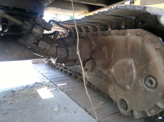 ขายรถแบคโฮ KOMATSU 10-HT-2-9398 ขายพร้อมมือขยุ้ม มีลาย พร้อมใช้