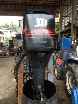 เครื่องเรือ  เมอคิวลี่ 175 EFI หัวฉีด  ราคา 120000