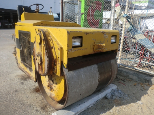 รถบด DYNAPAC รุ่นWV400 (4 ตัน) ขายตามสภาพ รถบด DYNAPAC รุ่นWV400 (4 ตัน) ขายตามสภาพ