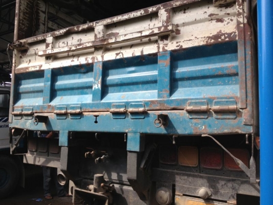 ขายซาก รถอิซูซุ 10 ล้อ หลังถนน  2 เพลา  FXZ 240 แรงม้า นางฟ้าแท้  ปี 39 ( ขายแม่ลูก )  สนใจติดต่อ 081 - 6079515