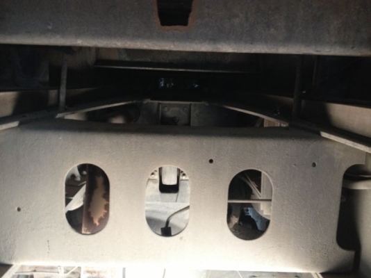 ขายซาก รถอิซูซุ 10 ล้อ หลังถนน  2 เพลา  FXZ 240 แรงม้า นางฟ้าแท้  ปี 39 ( ขายแม่ลูก )  สนใจติดต่อ 081 - 6079515