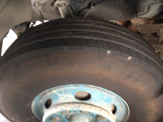 ขายซาก รถอิซูซุ 10 ล้อ หลังถนน  2 เพลา  FXZ 240 แรงม้า นางฟ้าแท้  ปี 39 ( ขายแม่ลูก )  สนใจติดต่อ 081 - 6079515