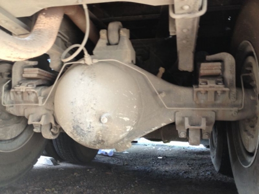 ขายซาก รถอิซูซุ 10 ล้อ หลังถนน  2 เพลา  FXZ 240 แรงม้า นางฟ้าแท้  ปี 39 ( ขายแม่ลูก )  สนใจติดต่อ 081 - 6079515