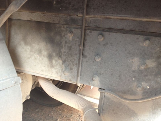 ขายซาก รถอิซูซุ 10 ล้อ หลังถนน  2 เพลา  FXZ 240 แรงม้า นางฟ้าแท้  ปี 39 ( ขายแม่ลูก )  สนใจติดต่อ 081 - 6079515