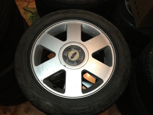 ขายแม็กเดิมมือ2 Ford ขอบ15 4/100 +ยาง ราคา 3,900 บาทราคาถูก