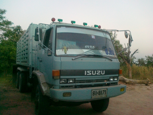 ขายด่วน ISUZU 240 แรง ดั้มโคราช ยางเต็ม รถสวยๆลดราคาด่วนๆๆๆๆๆ