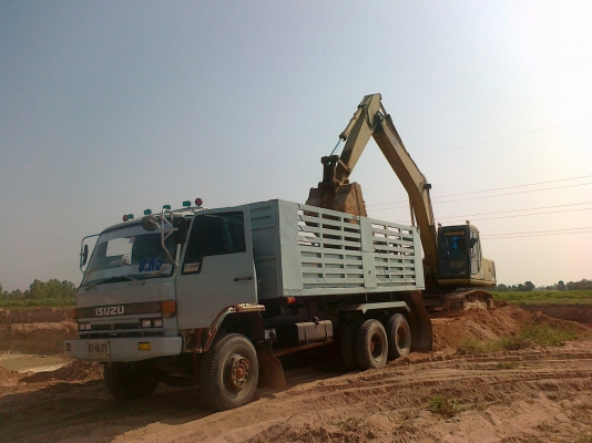 ขายด่วน ISUZU 240 แรง ดั้มโคราช ยางเต็ม รถสวยๆลดราคาด่วนๆๆๆๆๆ