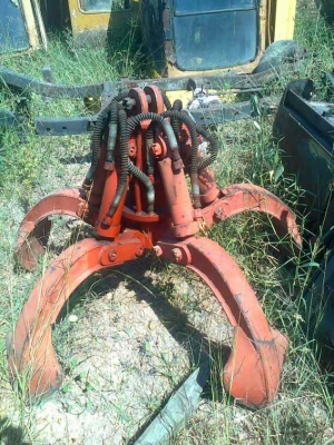 KOMATSU PC 100-2 เครื่องปั้มเดิม พร้อมหัวคีบดอกบัว5ขา(ของใหม่) KOMATSU PC 100-2 เครื่องปั้มเดิม พร้อมหัวคีบดอกบัว5ขา(ของใหม่)