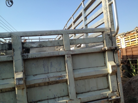 สวยๆเลยกระบะคอกสูงสแตนเลส 100\%สภาพดีครับ ยาว 5.30 เมตร สูง 1.50 เมตร กว้าง 2.45 เมตร สภาพสมบูรณ์ สวยๆเลยกระบะคอกสูงสแตนเลส 100\%สภาพดีครับ ยาว 5.30 เมตร สูง 1.50 เมตร กว้าง 2.45 เมตร สภาพสมบูรณ์