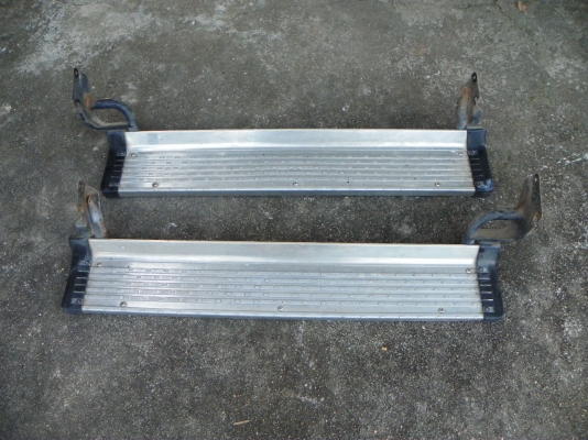 ขายบันไดข้าง ตรงรุ่น TOYOTA LN111