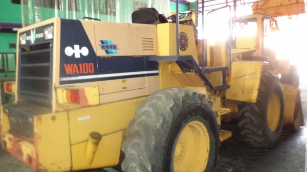 WA100-1-34523 รถตักKOMATSUตอนนี้รถจอดที่(CSนวนคร)ครับ