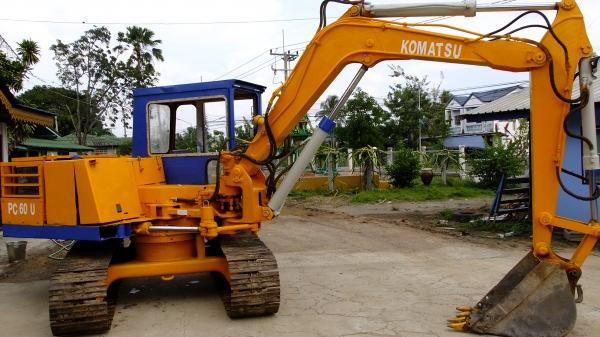 ขาย 60 Uสภาบดีรถมีรายหัวกระแทก รถสวย ลองมาขับ รถใช้งาน อยู่