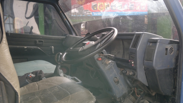 NPR สโลว์ปลายเกียร์ ท้ายFพาว์เวอร์ NPR สโลว์ปลายเกียร์ ท้ายFพาว์เวอร์