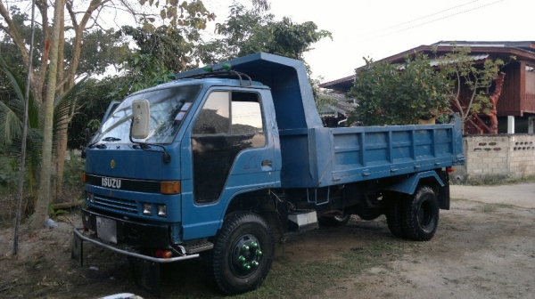 NPR สโลว์ปลายเกียร์ ท้ายFพาว์เวอร์ NPR สโลว์ปลายเกียร์ ท้ายFพาว์เวอร์