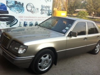 BENZ E280,1995