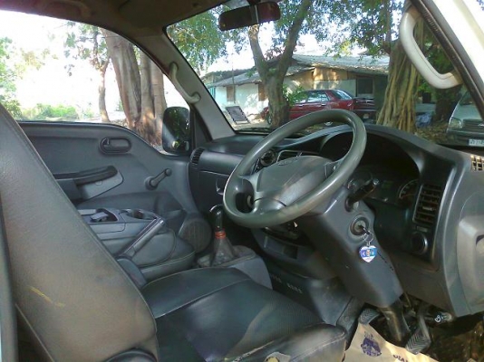 4 ล้อ kia jumbo ปี 05 เครื่อง 2700 มีประกันชั้นหนึ่งค่ะ