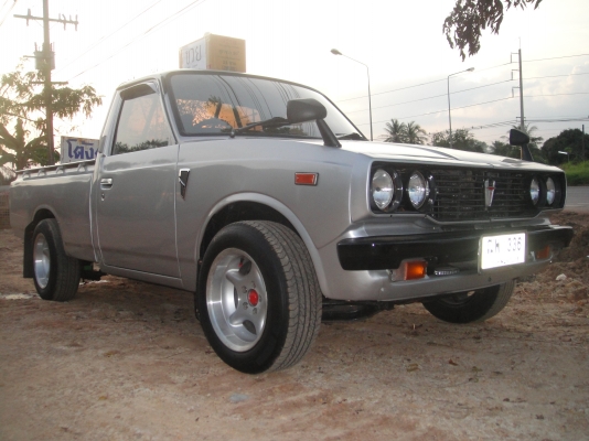 ขายโตโยต้า RN 20 เครื่องเดิม  5 เกียร์ สีสวย ทะเบียนเต็มพร้อมโอน