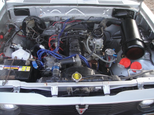 ขายโตโยต้า RN 20 เครื่องเดิม  5 เกียร์ สีสวย ทะเบียนเต็มพร้อมโอน