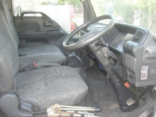 รถบรรทุก 6 ล้อดั๊มพ์ ยี่ห้อ ISUZU รุ่น NKR