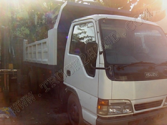 รถบรรทุก 6 ล้อดั๊มพ์ ยี่ห้อ ISUZU รุ่น NKR