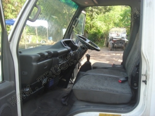 รถบรรทุก 6 ล้อดั๊มพ์ ยี่ห้อ ISUZU รุ่น NKR