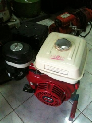 เครื่องยนต์ HONDA 9 HP พร้อมชุดหางยางครับ