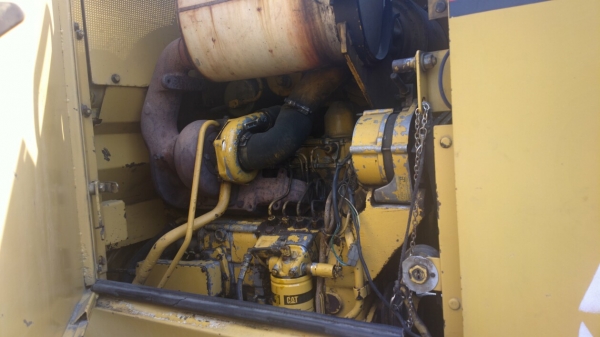 ต้องการขายรถตักล้อยางCAT926E