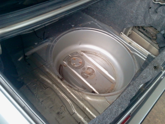 ขาย หรือ แลก  BMW E30 M40 แก๊สหัวฉีด ถังโดนัท