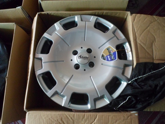 แม็กvip17"ใหม่แกะกล่อง4รู100เลือกฟรียาง\%(12,000 ฿ถู๊...ก ถูก!!!)