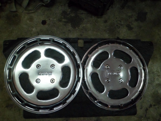 ขายฝาครอบล้อ รถบรรทุก