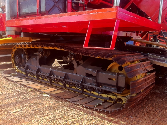 รถเกี่ยวนวดทะเลทอง รถเกี่ยวนวดทะเลทอง