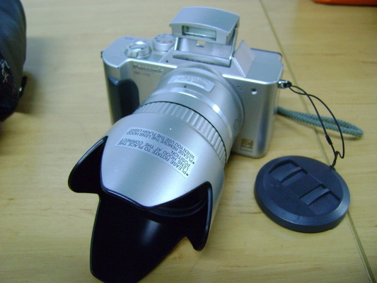 ขายแล้วคะ  กล้อง  Panasonic DMC-FZ2  ราคา 1300 บาท  พร้อมส่งลงทะเบียน