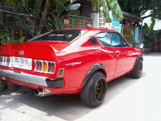 รถสปอร์ตอยากแลกรถตู้